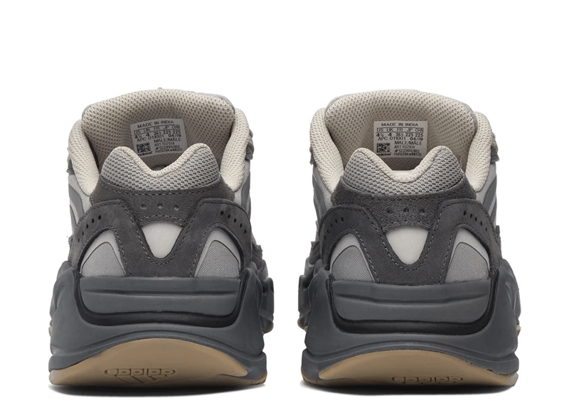 adidas Sneakers adidas Yeezy Boost 700 V2 Tephra