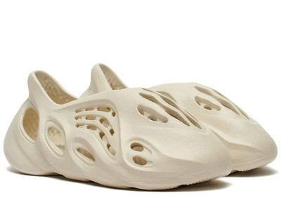 adidas Sneakers adidas Yeezy Foam RNNR Sand
