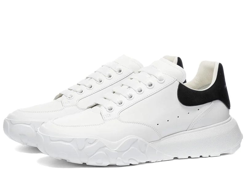 Alexander McQueen ホワイト スニーカー Alexander McQueen Oversized Court Trainer White Black (Women's