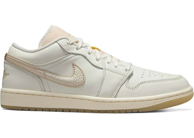 Jordan sneakers Jordan 1 Low SE Metallic Team Gold (Women's)