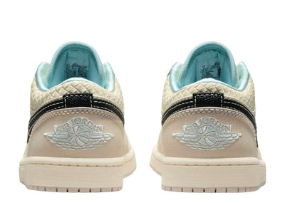 Jordan sneakers Jordan 1 Low SE Sanddrift Glacier Blue (Women's)