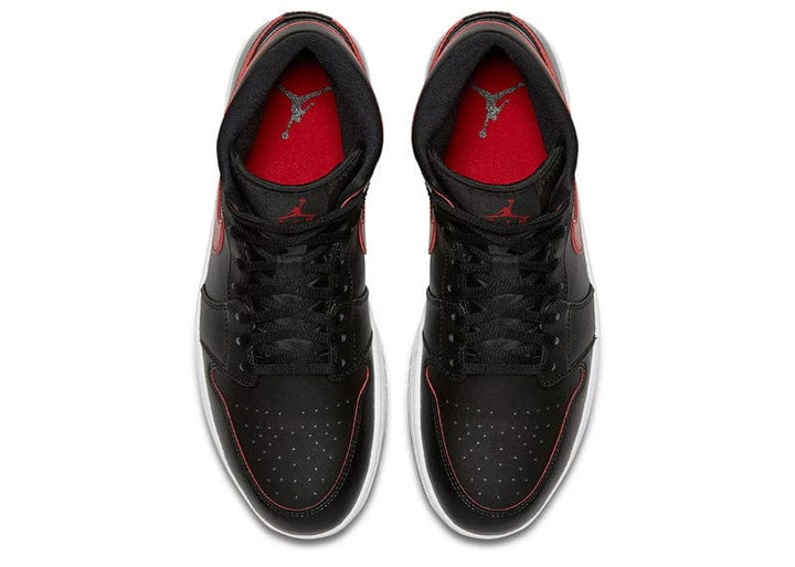 Jordan 1 outlet mid “Black Team Red”