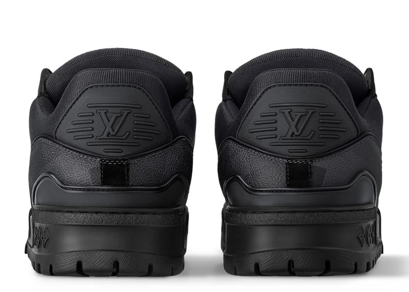 LOUIS VUITTON LVパドロック 黒 17 Louis Vuitton Black Louis Vuitton LV Trainer Maxi Black/Black