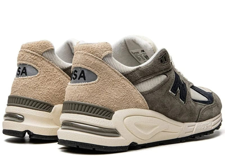 New Balance 990v2 MiUSA Grey Tan – Court Order