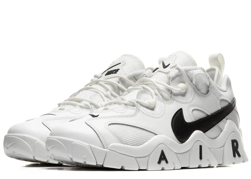 Nike air barrage low white and black Clearance