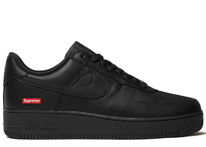 靴/バッグ Supreme Nike Air Force 1 Low Black/White SUPREME × NIKE | AIR FORCE 1 LOW - NEWEST OFFICIAL ONLINE STORE