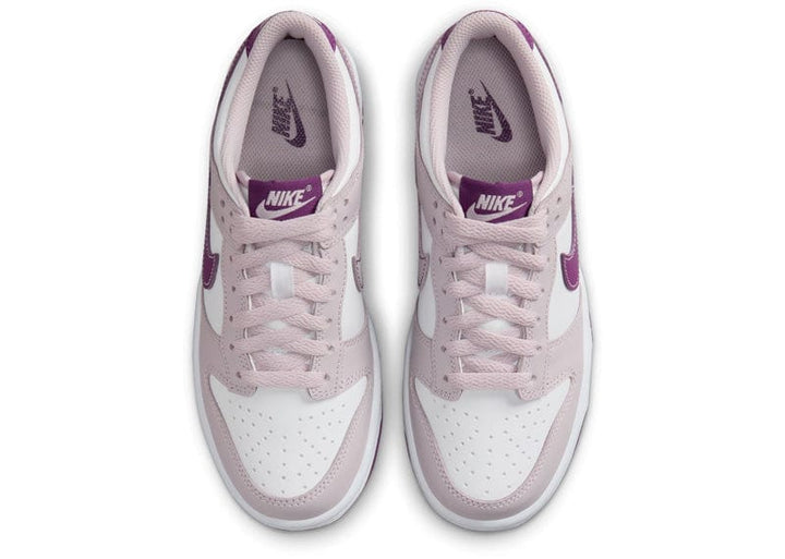 nike dunk platinum violet
