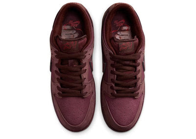 Nike sneakers Nike SB Dunk Low City Of Love Burgundy Crush