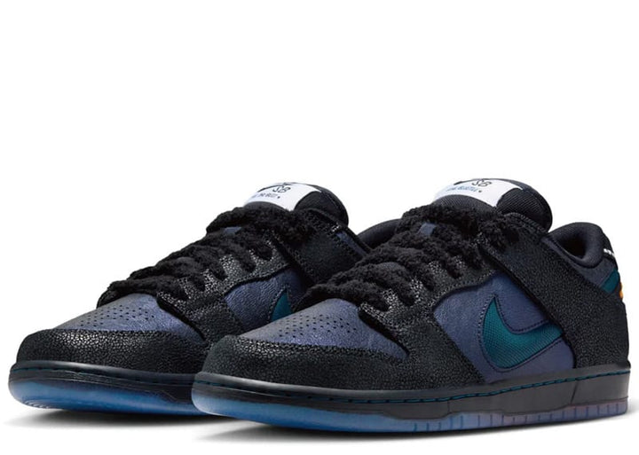 Nike SB Dunk Low Pro Bluetile Skateboards – Court Order