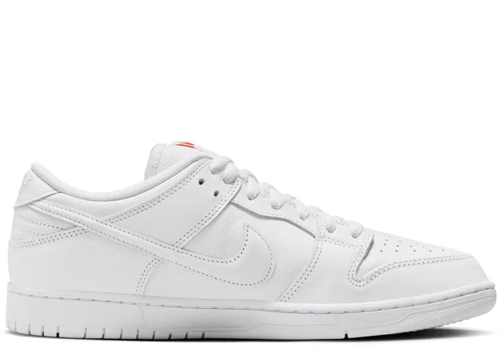 スニーカー Nike SB Dunk Low Pro Triple White 30cm Nike SB Dunk Low Pro Triple White – Court Order
