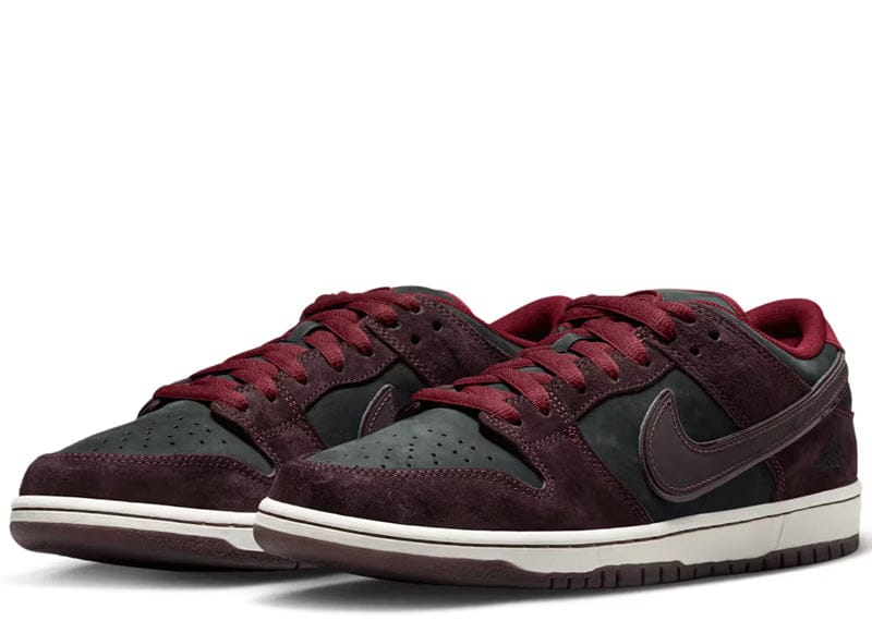 Nike SB Dunk Low Riot Skateshop – Court Order