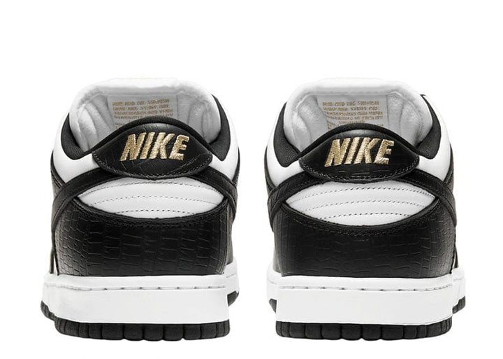 supreme nike dunk スター　ブラック　箱無し Nike SB Dunk Low Supreme Stars Black (2021) – Court Order