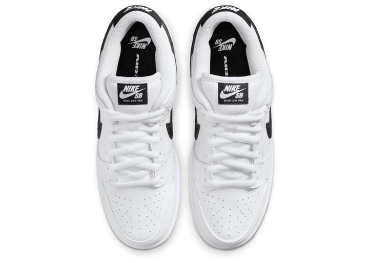 black and white dunks with white laces