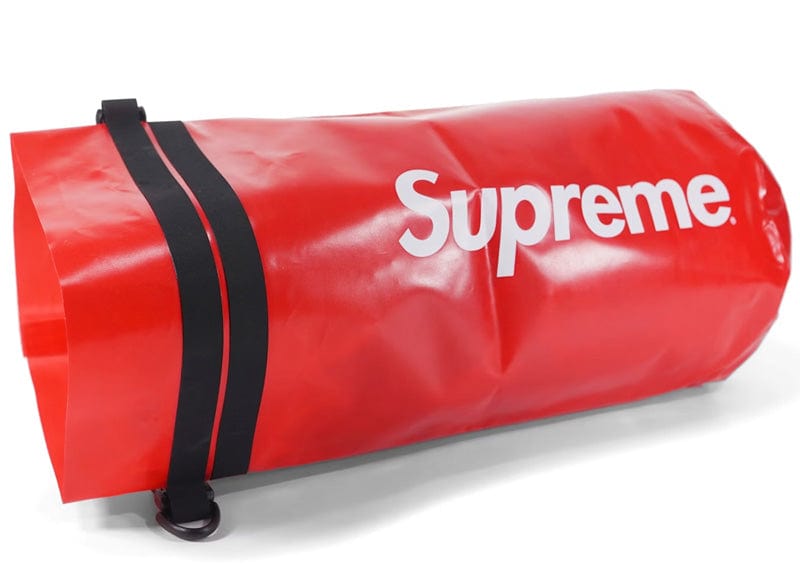 Supreme streetwear Supreme Sealline 5L Nimbus Dry Sack Red