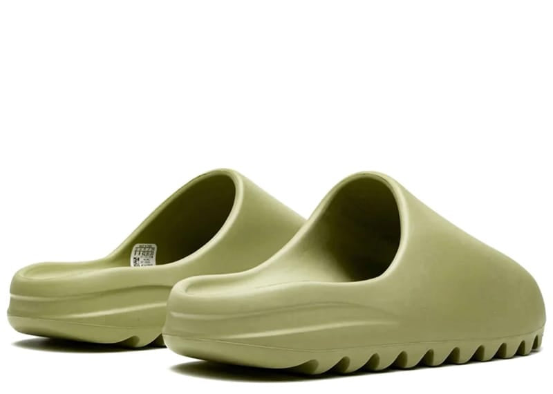 靴  YEEZY SLIDE RESIN Yeezy Slide Resin – Court Order