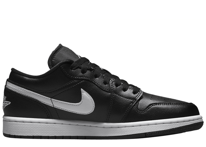 Air Jordan Low "Black/White" – Court Order1