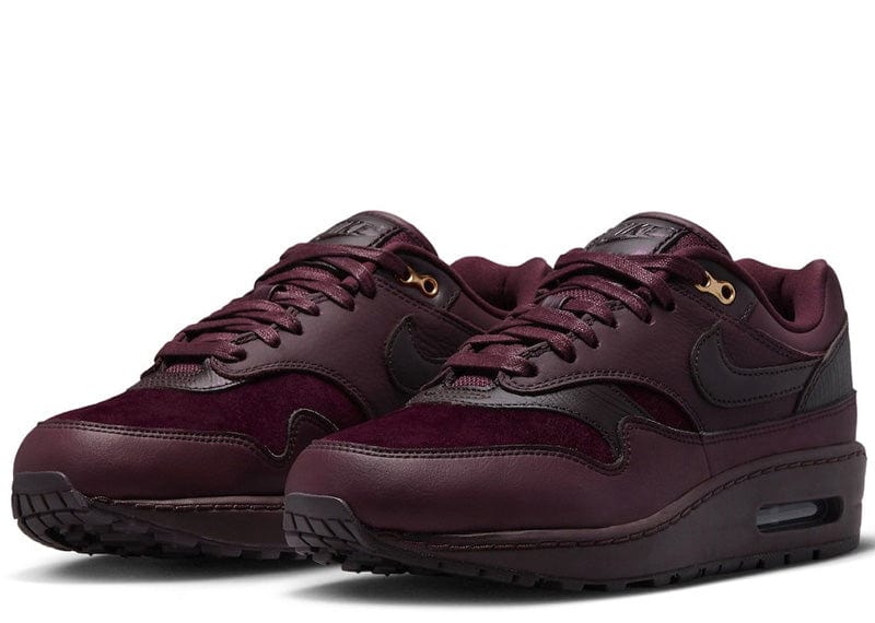 burgundy nike sneakers