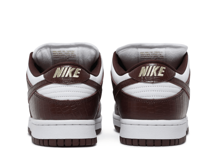 Nike SB Dunk Low Supreme Stars Barkroot Brown (2021) – Court
